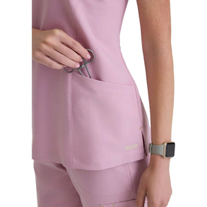 Louisa – Tunika mit eingekerbtem Kragen – Damen – Grey’s Anatomy Evolve Grey’s Anatomy 