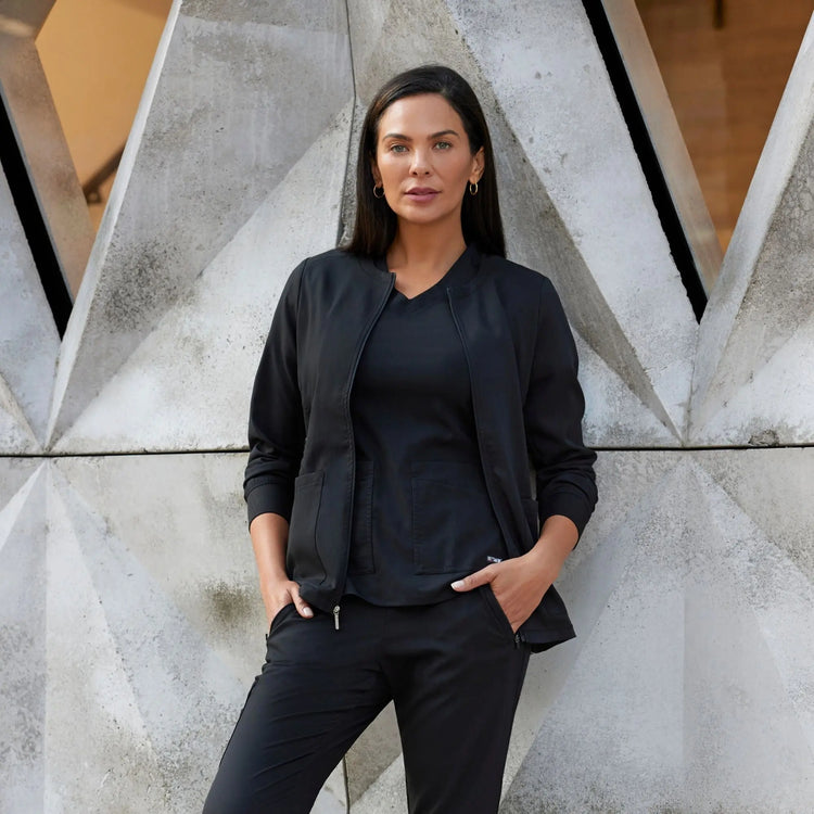 Mila – Medizinische Jacke mit Rundhalsausschnitt – Damen – Grey’s Anatomy Stretch Grey’s Anatomy 